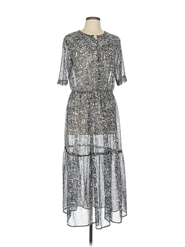 Pre-owned Who What Wear Casual Dress In Silver