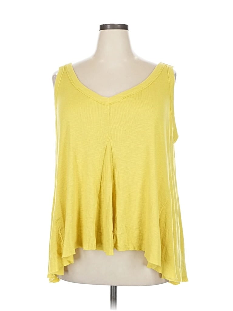 Pre-owned Terra & Sky Sleeveless T-shirt In Yellow