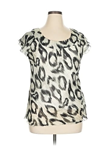 Essentials by Milano Short Sleeve Top (view 1)
