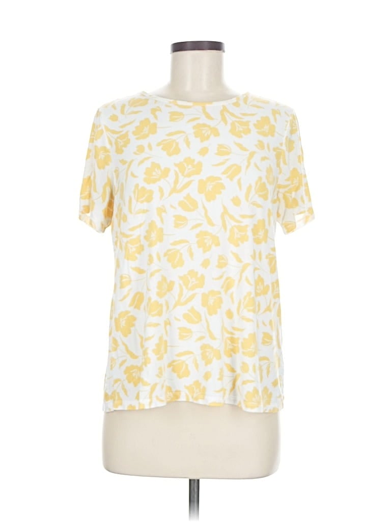 Pre-owned Old Navy Short Sleeve T-shirt In Yellow