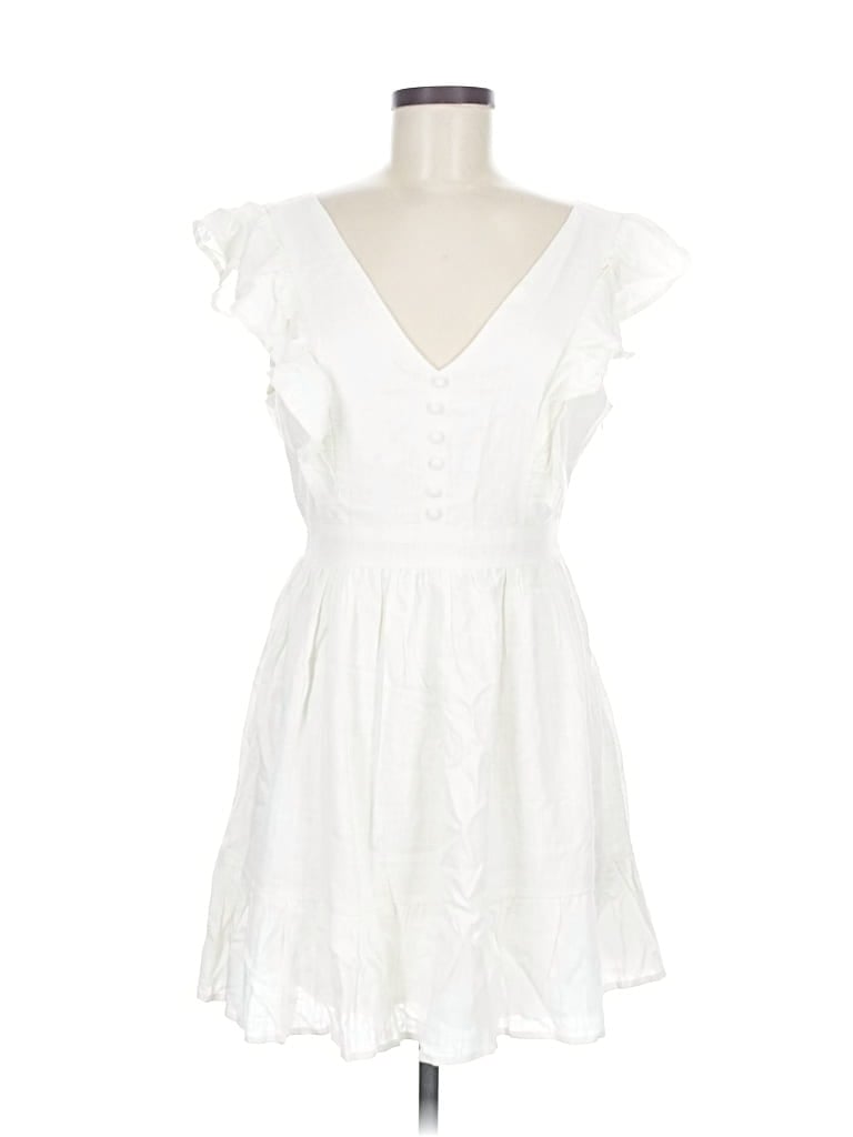 Pre-owned Vici Casual Dress In White