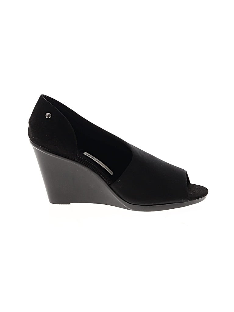 Pre-owned Dana Buchman Wedges In Black
