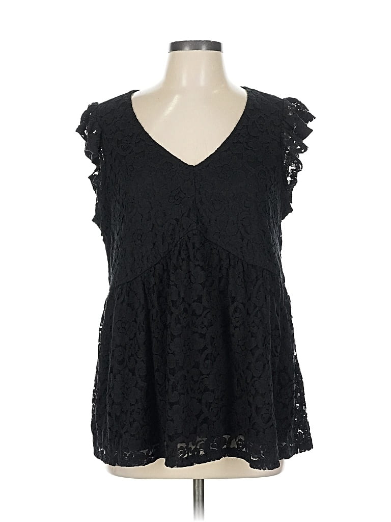 Pre-owned Torrid Sleeveless T-shirt In Black