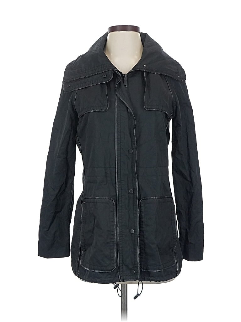 Pre-owned Elie Tahari Coat In Black