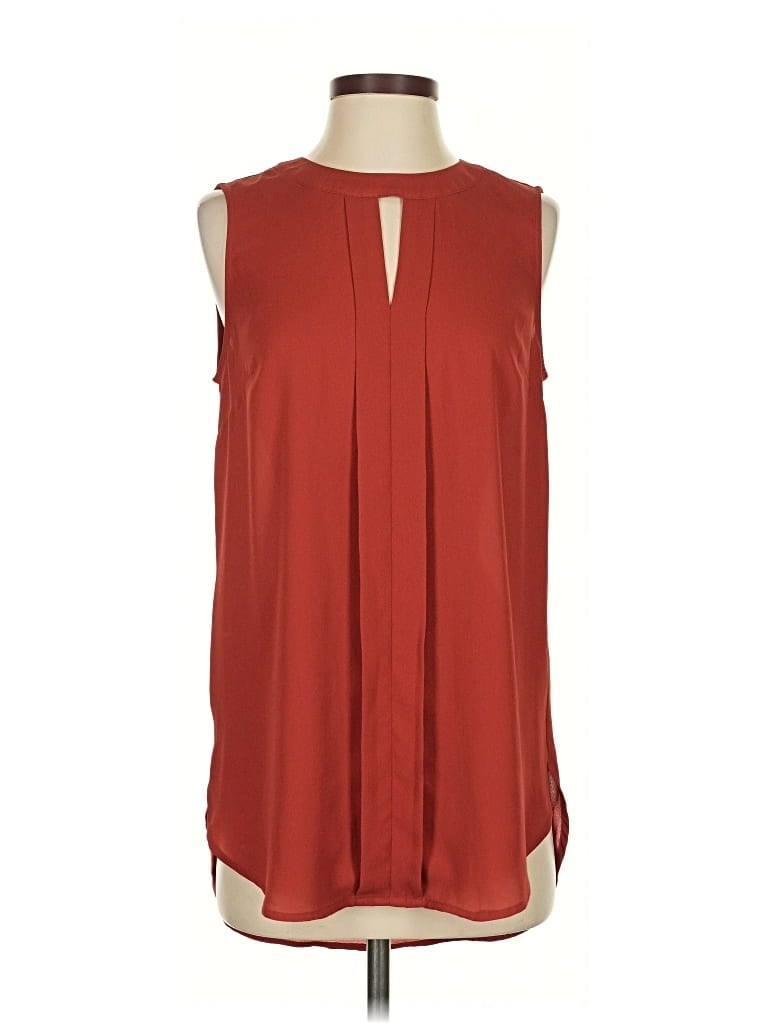 Pre-owned Vince Camuto Sleeveless Blouse In Red