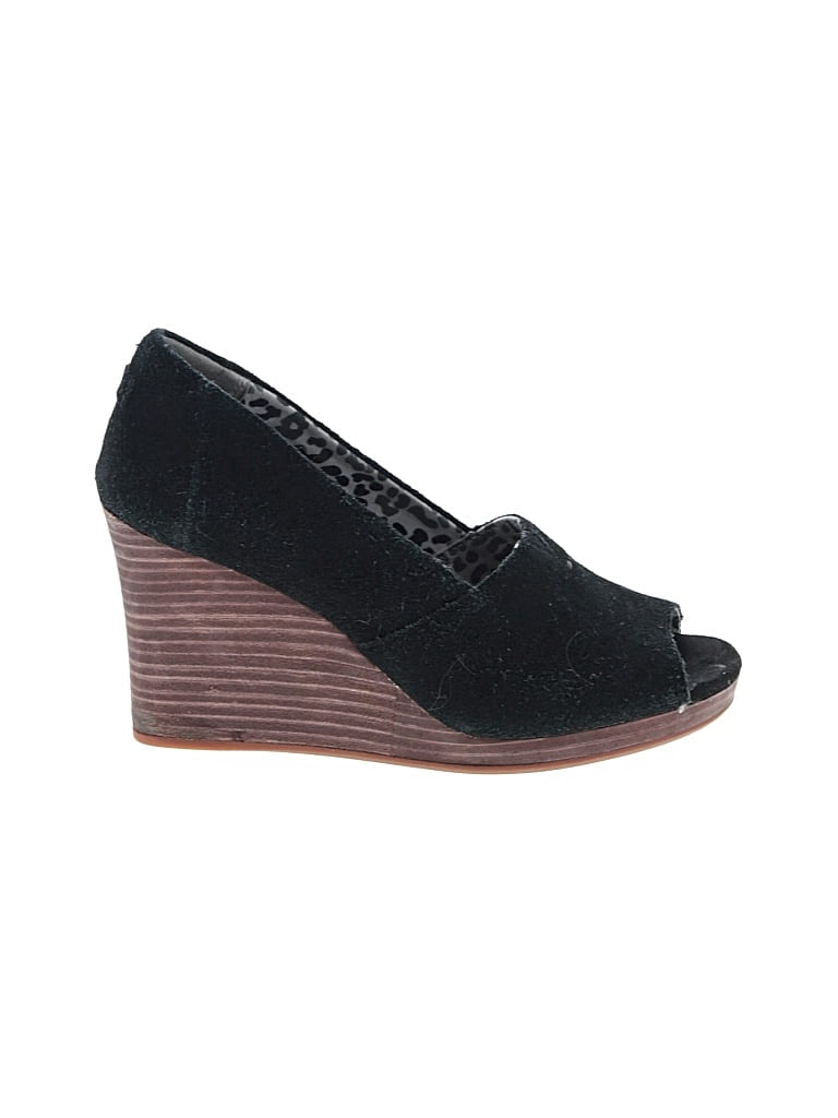 Pre-owned Toms Wedges In Black
