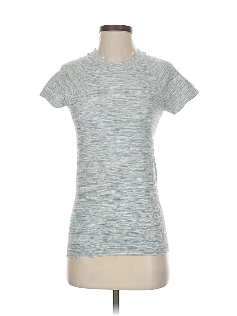 Pre-owned Athleta Active T-shirt In Gray