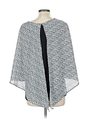 Coco + Carmen Poncho (view 2)