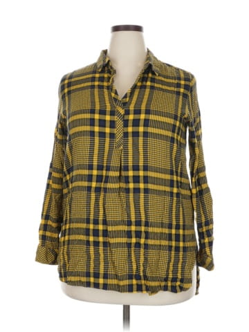 Splash 3/4 Sleeve Button-Down Shirt (view 1)