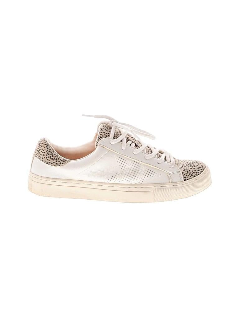 Pre-owned Universal Thread Sneakers In White