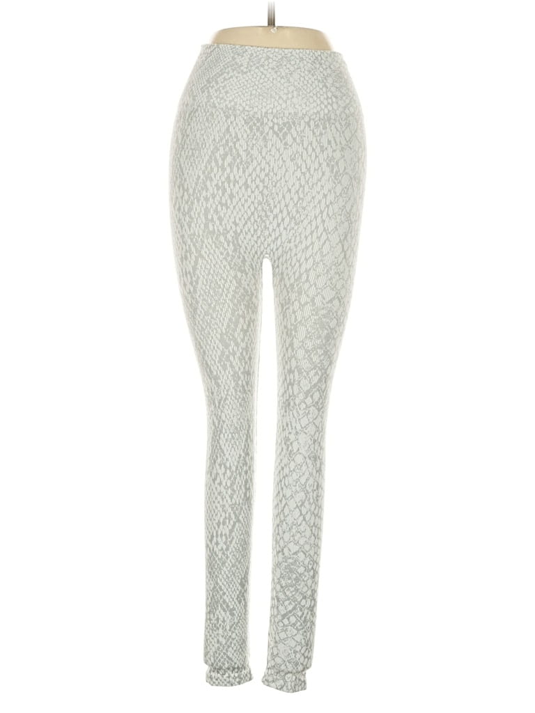 Pre-owned T.la Casual Pants In Silver