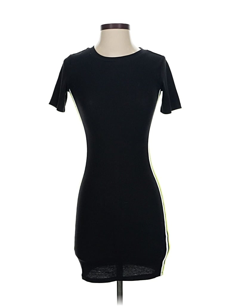 Pre-owned Divided By H&m Casual Dress In Black