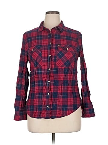 Lee Long Sleeve Button-Down Shirt (view 1)