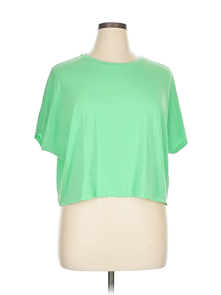Pre-owned Athleta Short Sleeve T-shirt In Green
