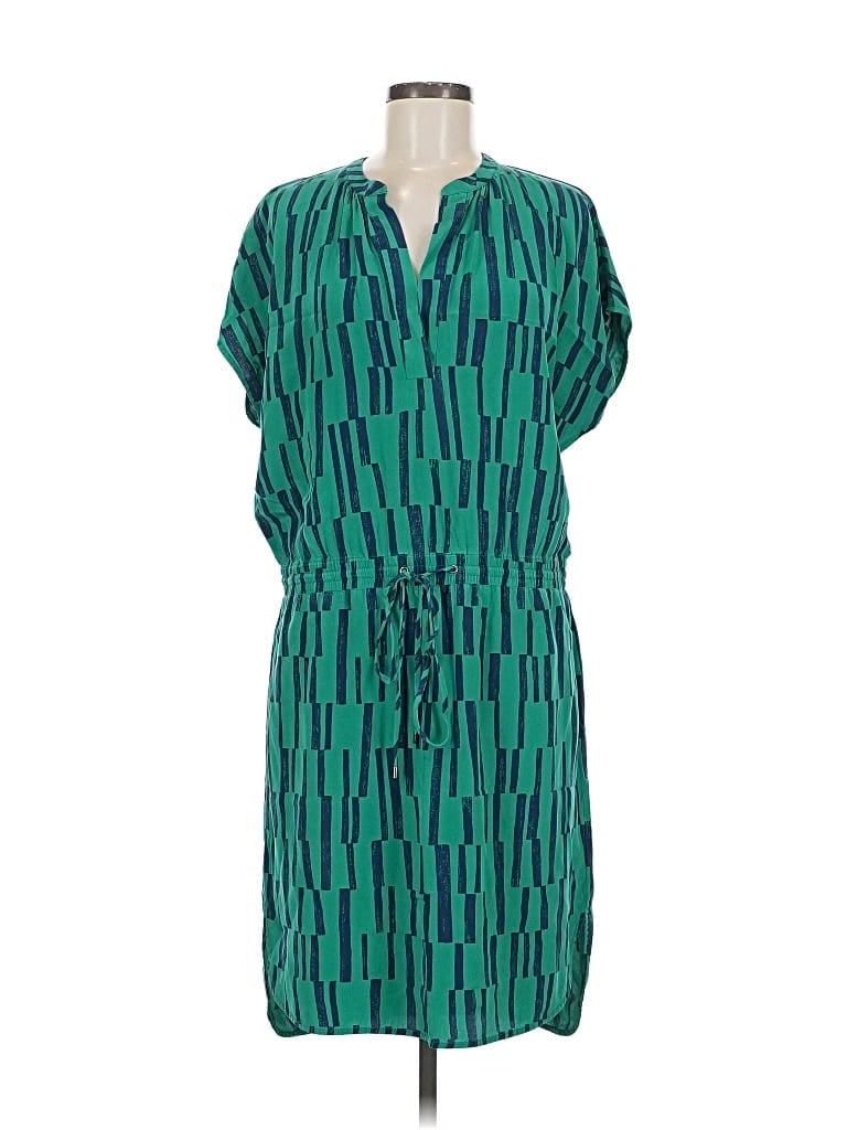 Pre-owned Vince Casual Dress In Green