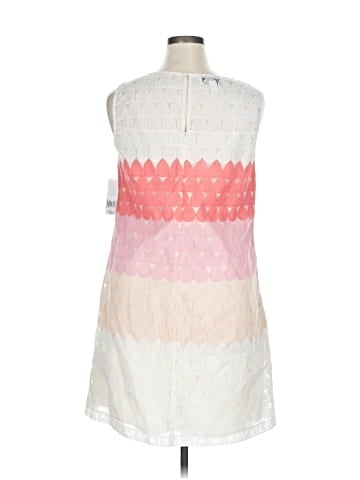 Donna Morgan Casual Dress (view 2)