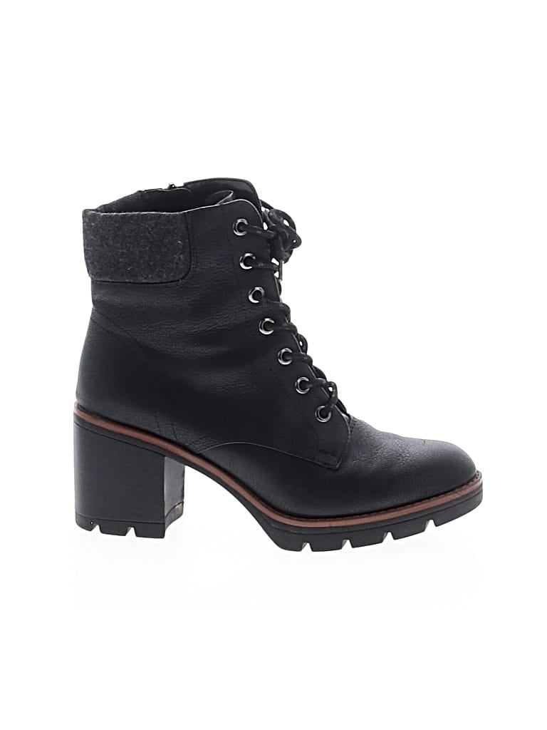 Pre-owned Naturalizer Ankle Boots In Black