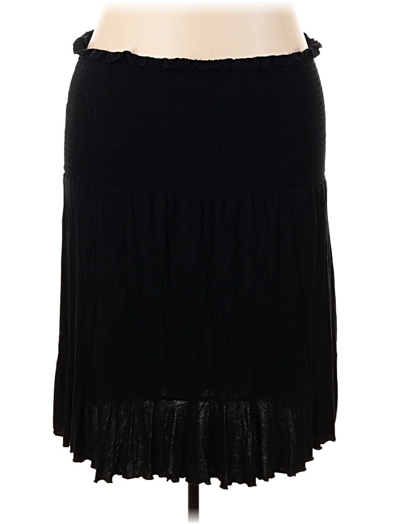 Pre-owned Boohoo Casual Skirt In Black