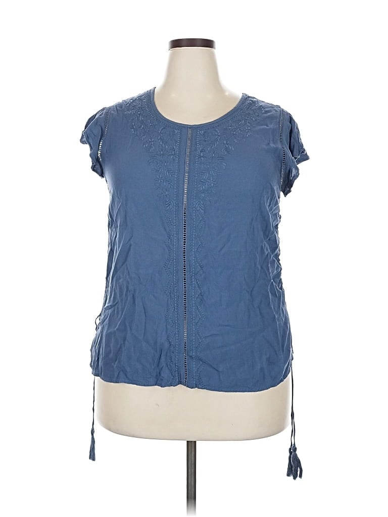 Pre-owned Time And Tru Short Sleeve Top Blue Keyhole Neckline Tops