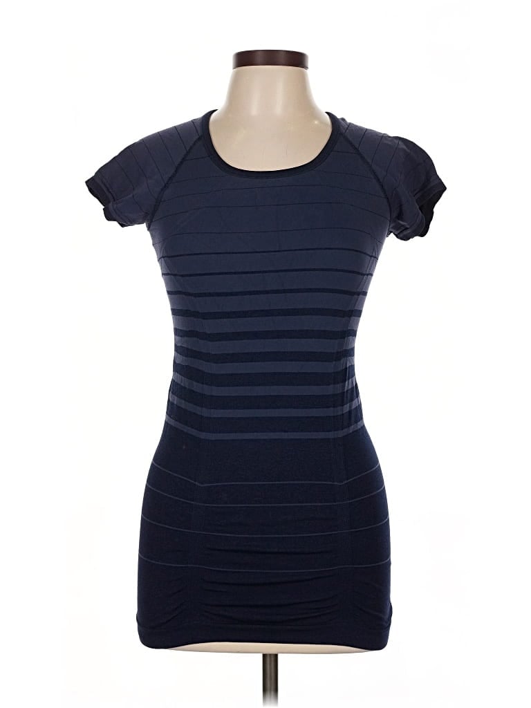 Pre-owned Athleta Short Sleeve T-shirt In Blue