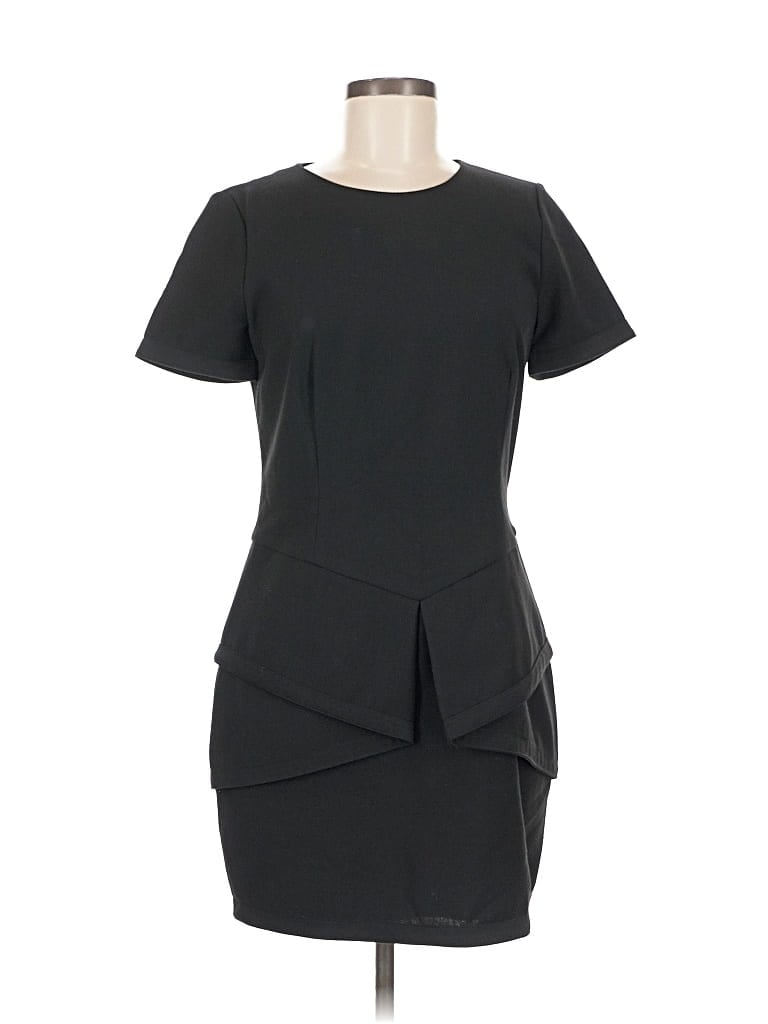 Pre-owned Bcbgmaxazria Cocktail Dress In Black