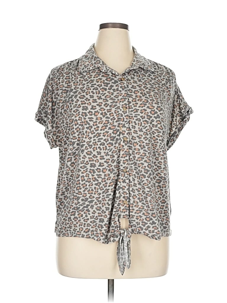 Pre-owned C&c California Short Sleeve Blouse In Gray