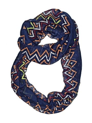 Chatties Scarf (view 1)
