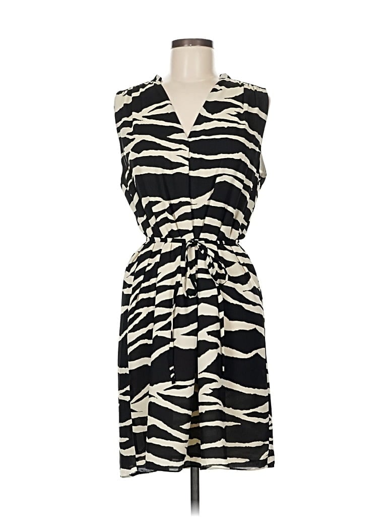 Pre-owned H&m Casual Dress In Black