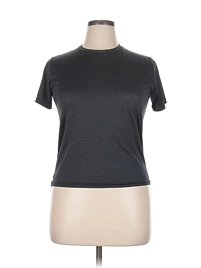Pre-owned Real Essentials Active T-shirt In Gray
