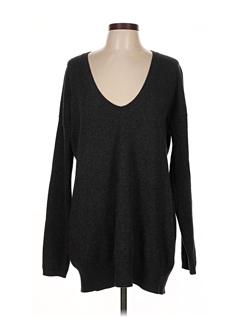 Pre-owned Vince Pullover Sweater In Black