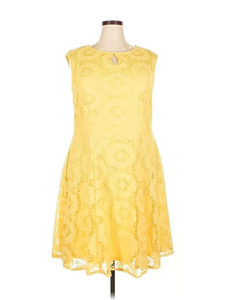 Pre-owned London Times Cocktail Dress In Yellow