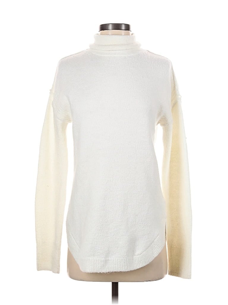 Pre-owned Gap Turtleneck Sweater In White