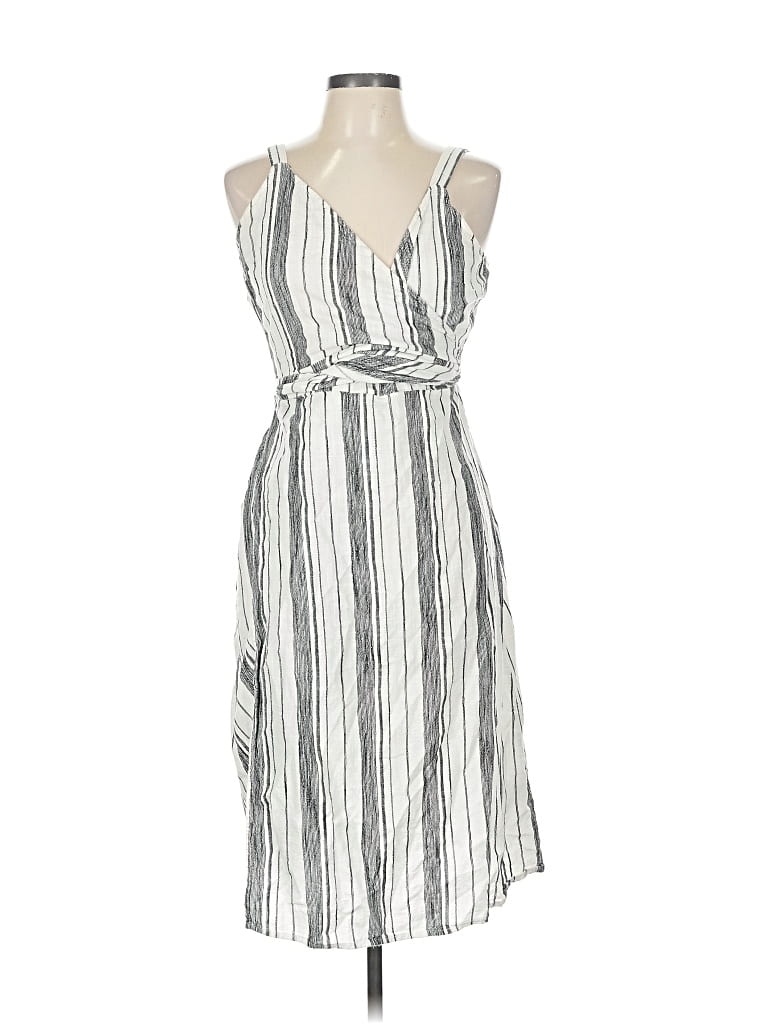 Pre-owned A.n.a. A New Approach Casual Dress In Silver