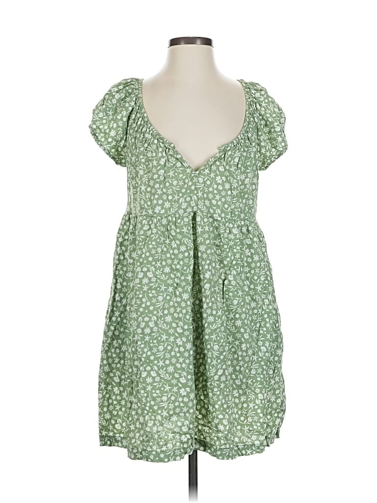Pre-owned Universal Thread Casual Dress In Green