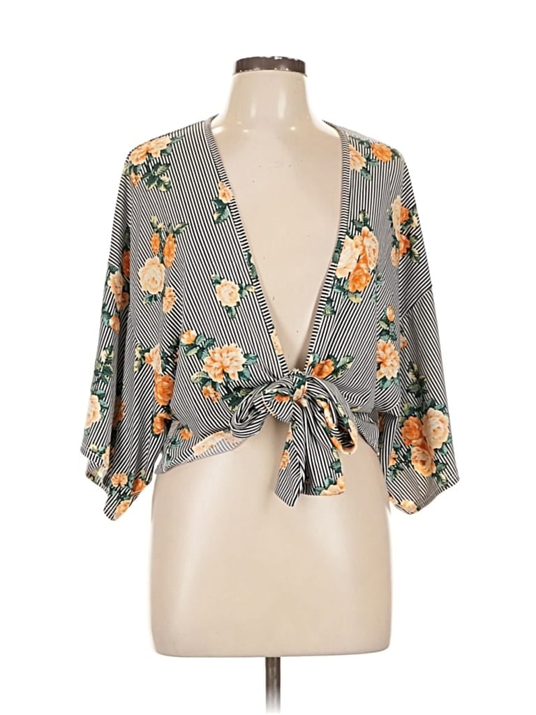 Pre-owned Charlotte Russe Kimono In Gray