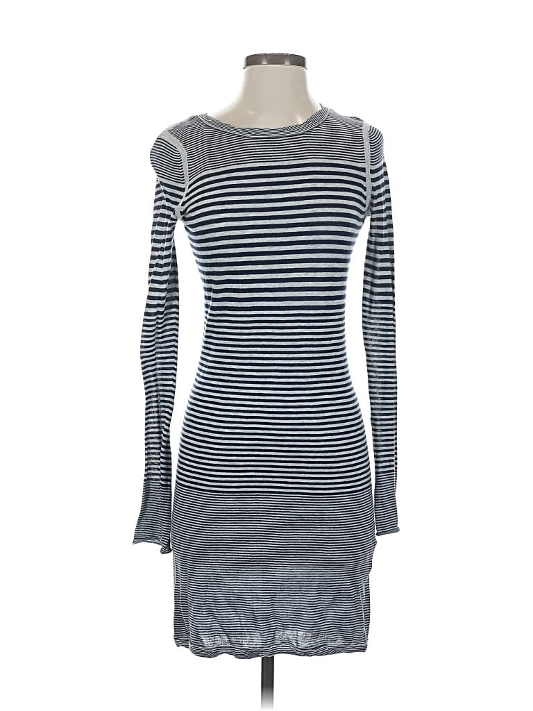 Pre-owned Levi's Casual Dress In Gray