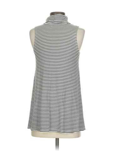 Puella Turtleneck Sweater (view 2)