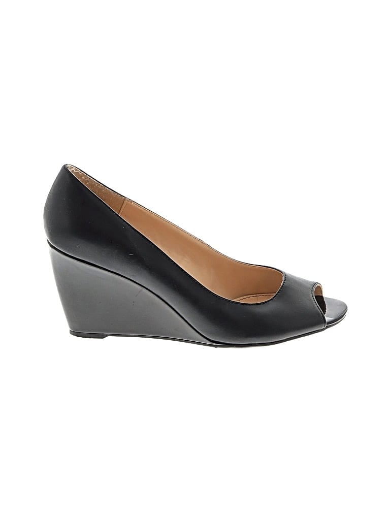 Pre-owned Liz Claiborne Flats In Black