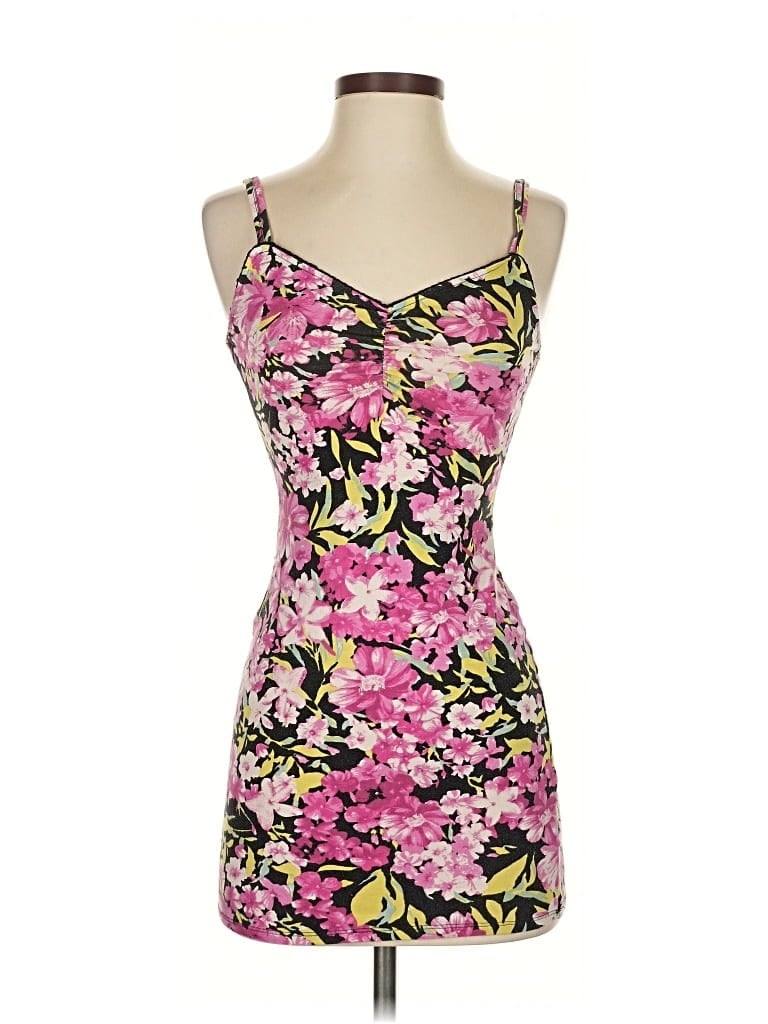 Pre-owned Kimchi Blue Tank Top Pink Sweetheart Neckline Tops