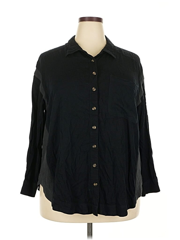 Pre-owned Torrid 3/4 Sleeve Button Down Shirt In Black