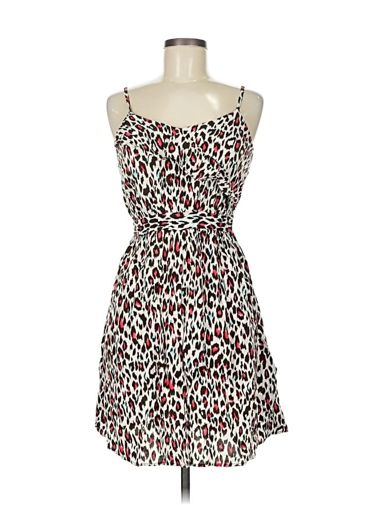 Pre-owned Xhilaration Casual Dress In Red