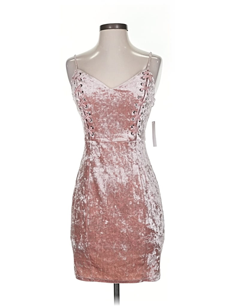 Pre-owned Guess Cocktail Dress In Pink