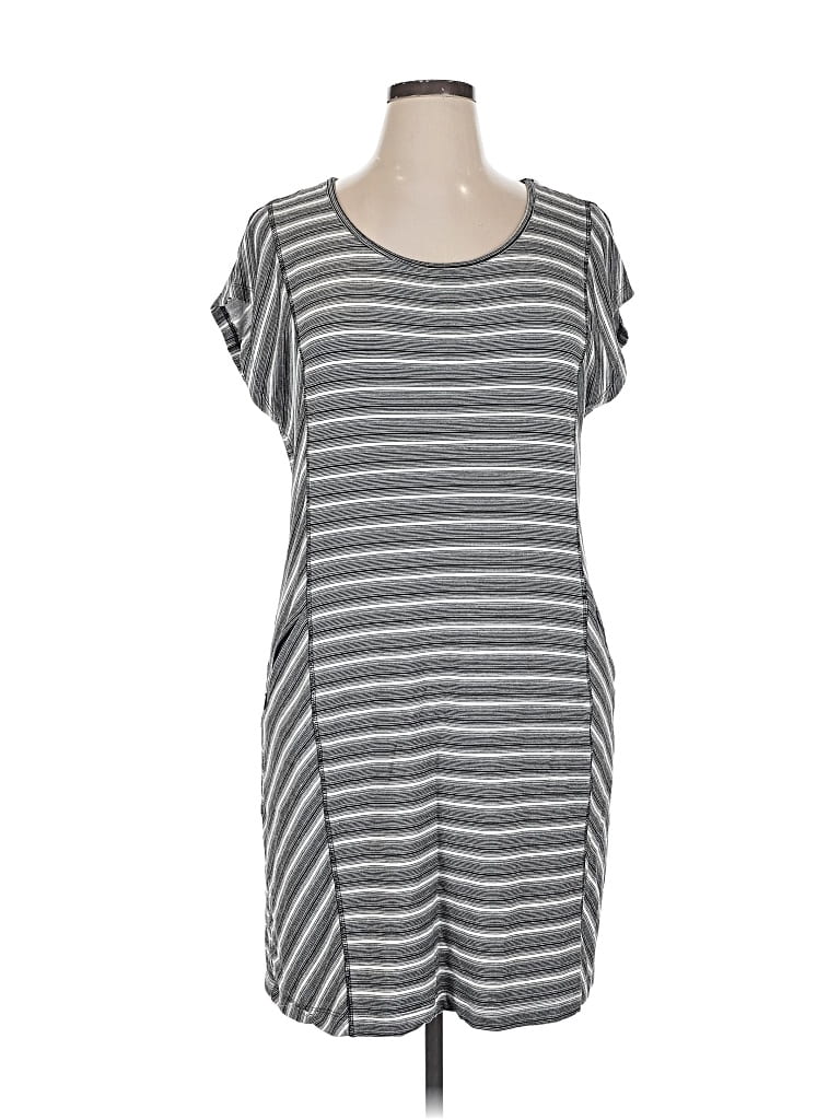 Pre-owned T By Talbots Short Sleeve Top Gray Scoop Neck Tops