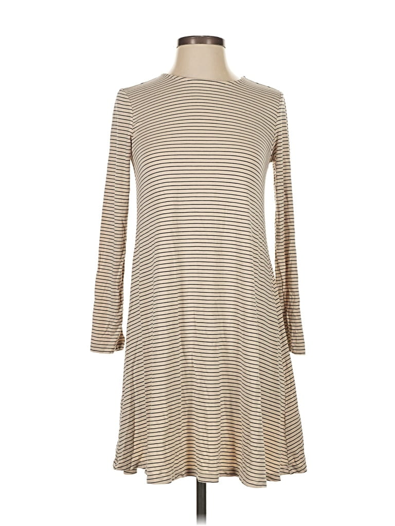 Pre-owned Old Navy Casual Dress In Brown