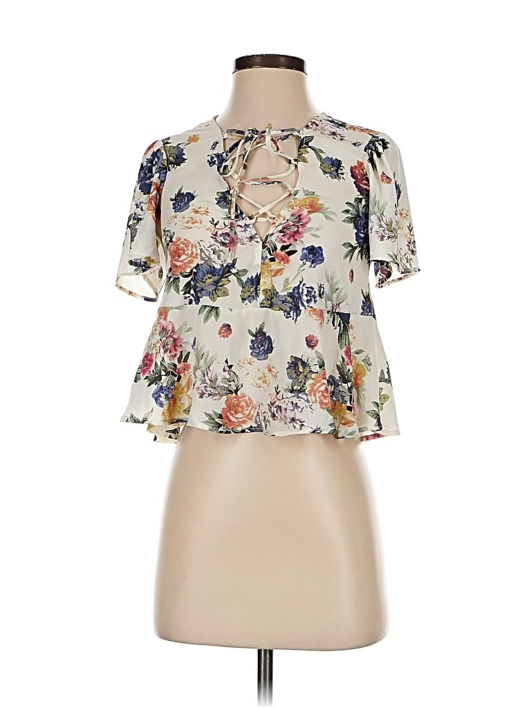 Pre-owned Kimchi Blue Short Sleeve Blouse In White