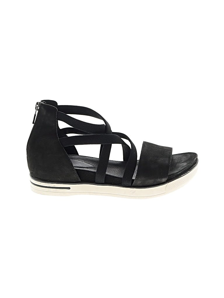 Pre-owned Eileen Fisher Sandals In Black