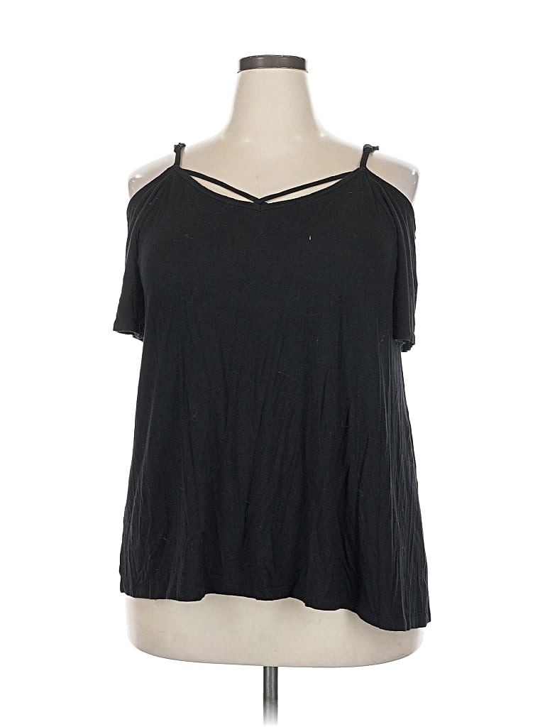 Pre-owned Torrid Short Sleeve Top Black Cold Shoulder Neckline Tops