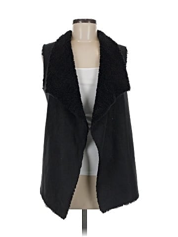 Romeo & Juliet Couture Faux Fur Vest (view 1)