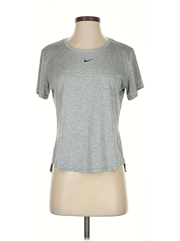 Pre-owned Nike Active T-shirt In Gray