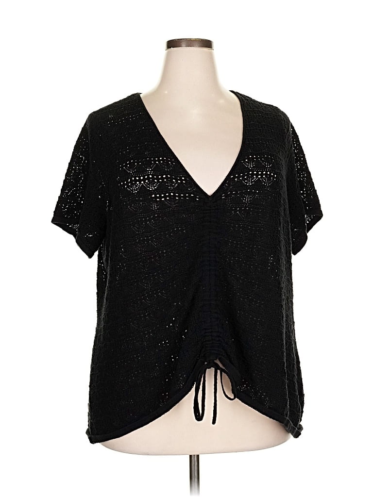 Pre-owned Torrid Short Sleeve Top Black Plunge Neckline Tops